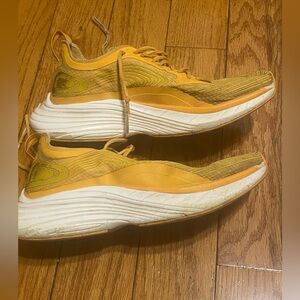 Women's Yellow APL Streamline V Running Shoes Size‎ 7.5 Athletic Propulsion Labs